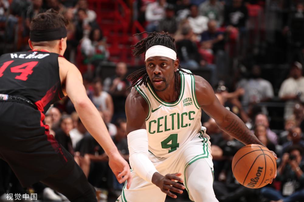 更是在赛场 更是在赛场